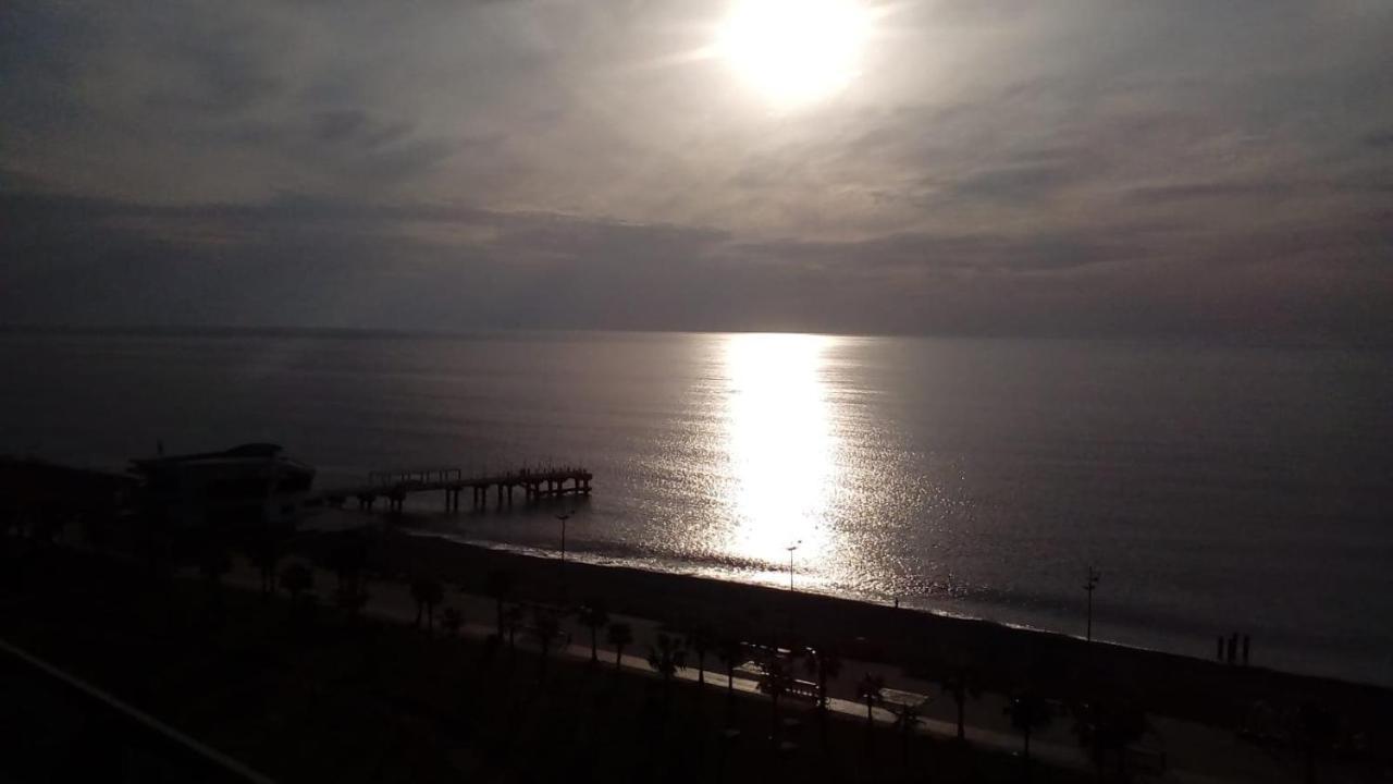 Batumi Beach Tower Eksteriør billede